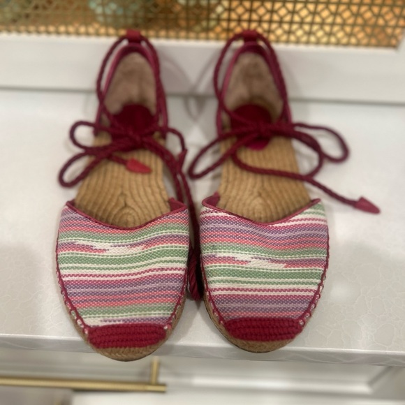 Womens Ugg Libbi Serape Espadrilles D'Orsay Flats Summer Shoes size 8! - Picture 3 of 9
